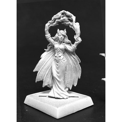 Reaper Pathfinder Miniatures: 60195 Churrusina