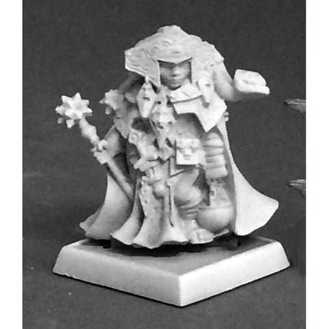 Reaper Pathfinder Miniatures: 60180 Shardra, Iconic Shaman